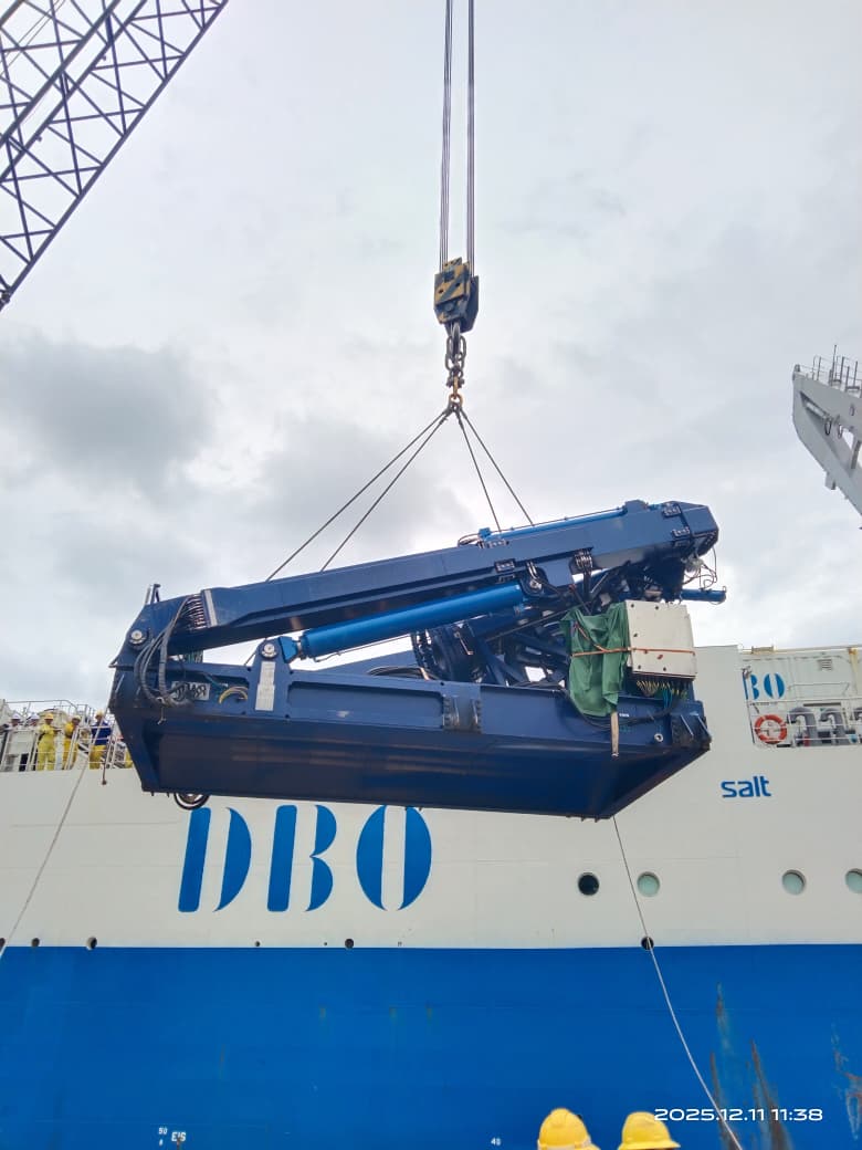 Heavy Lift Operation